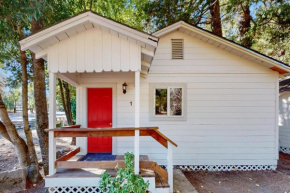 Rouge Cobb Mountain Cabins
